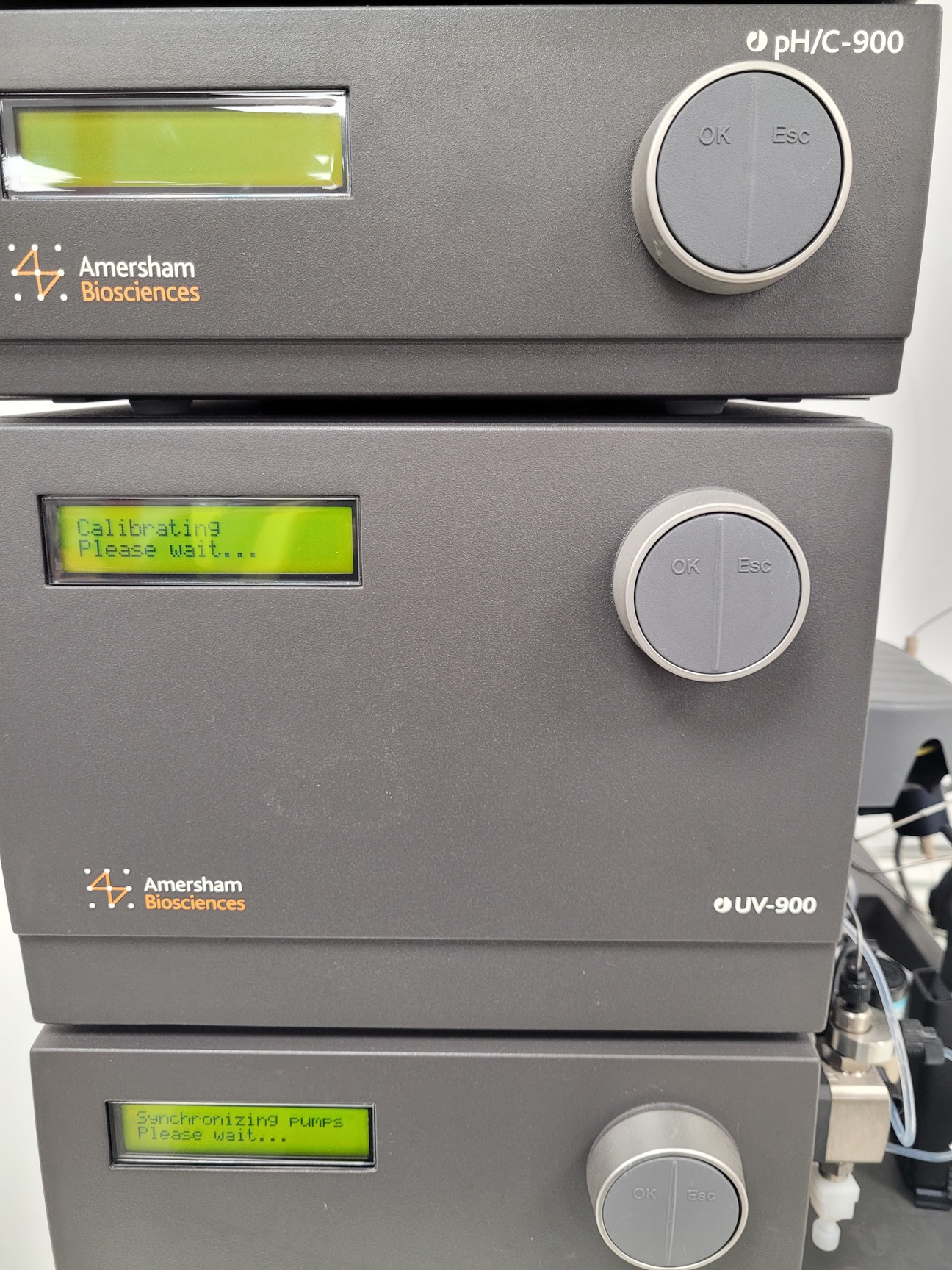 Image of Amersham Biosciences Ettan LC 900 FPLC System Lab