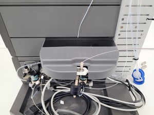 Thumbnail image of Amersham Biosciences Ettan LC 900 FPLC System Lab