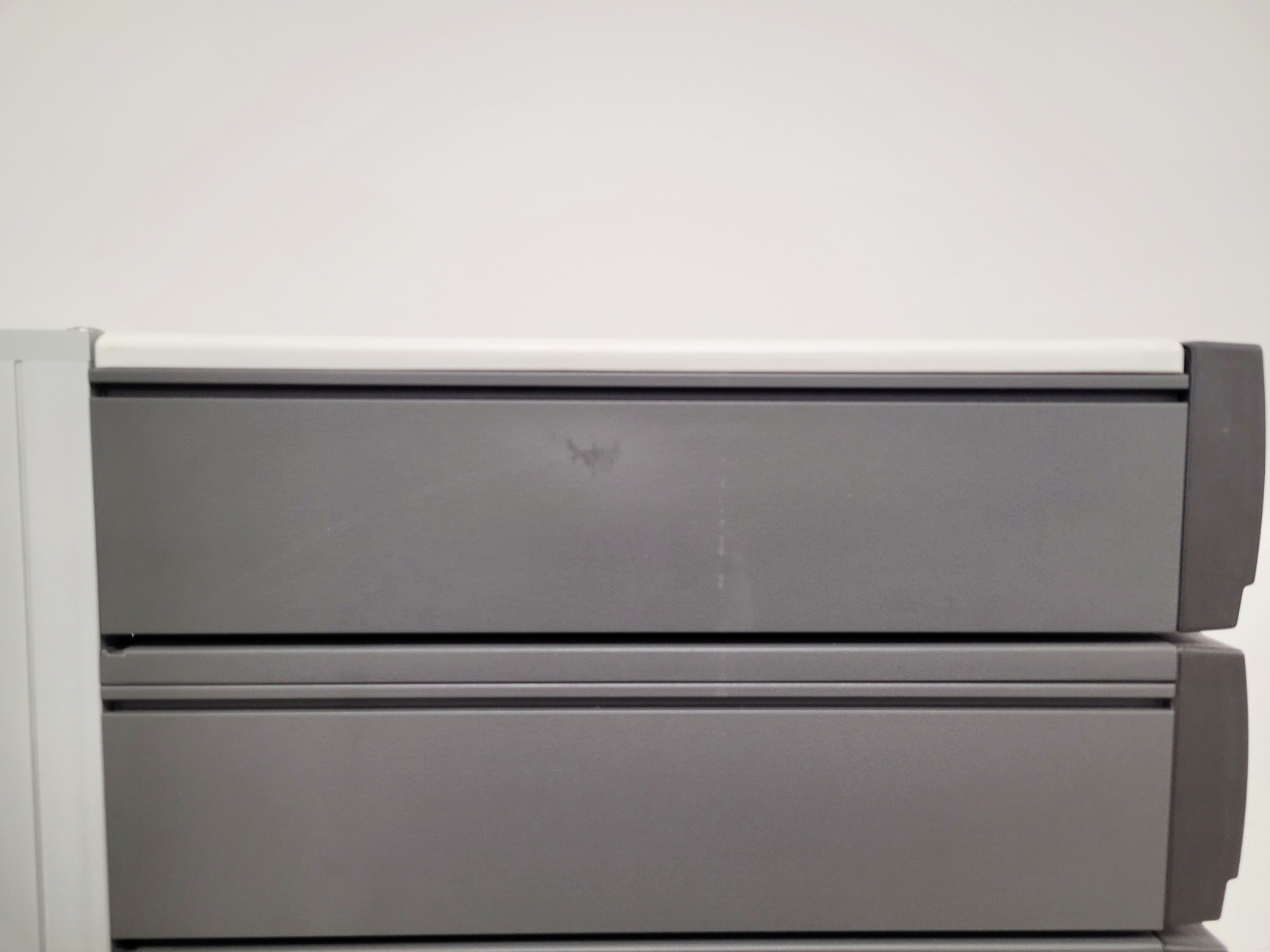 Image of Amersham Biosciences Ettan LC 900 FPLC System Lab