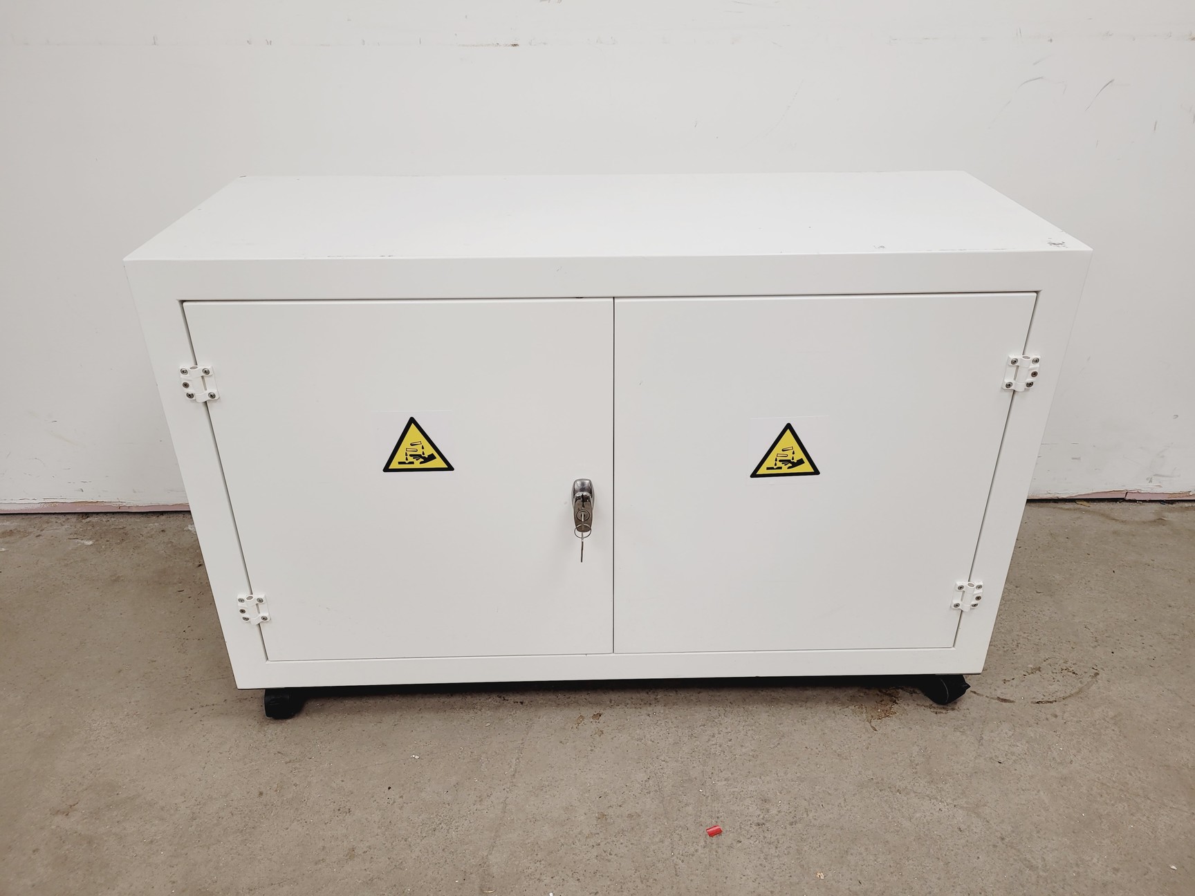 Image of COSHH Acid/Alkali Double Door Storage Cabinet with Keys D38 W108 H64cm Lab