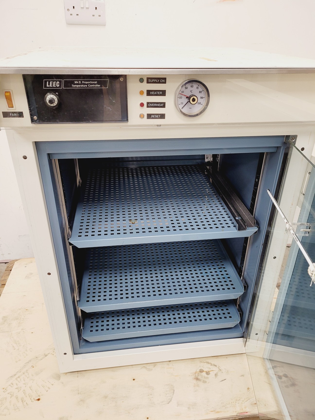 Image of  LEEC PF 2 K Laboratory Incubator Lab Spares/Repairs