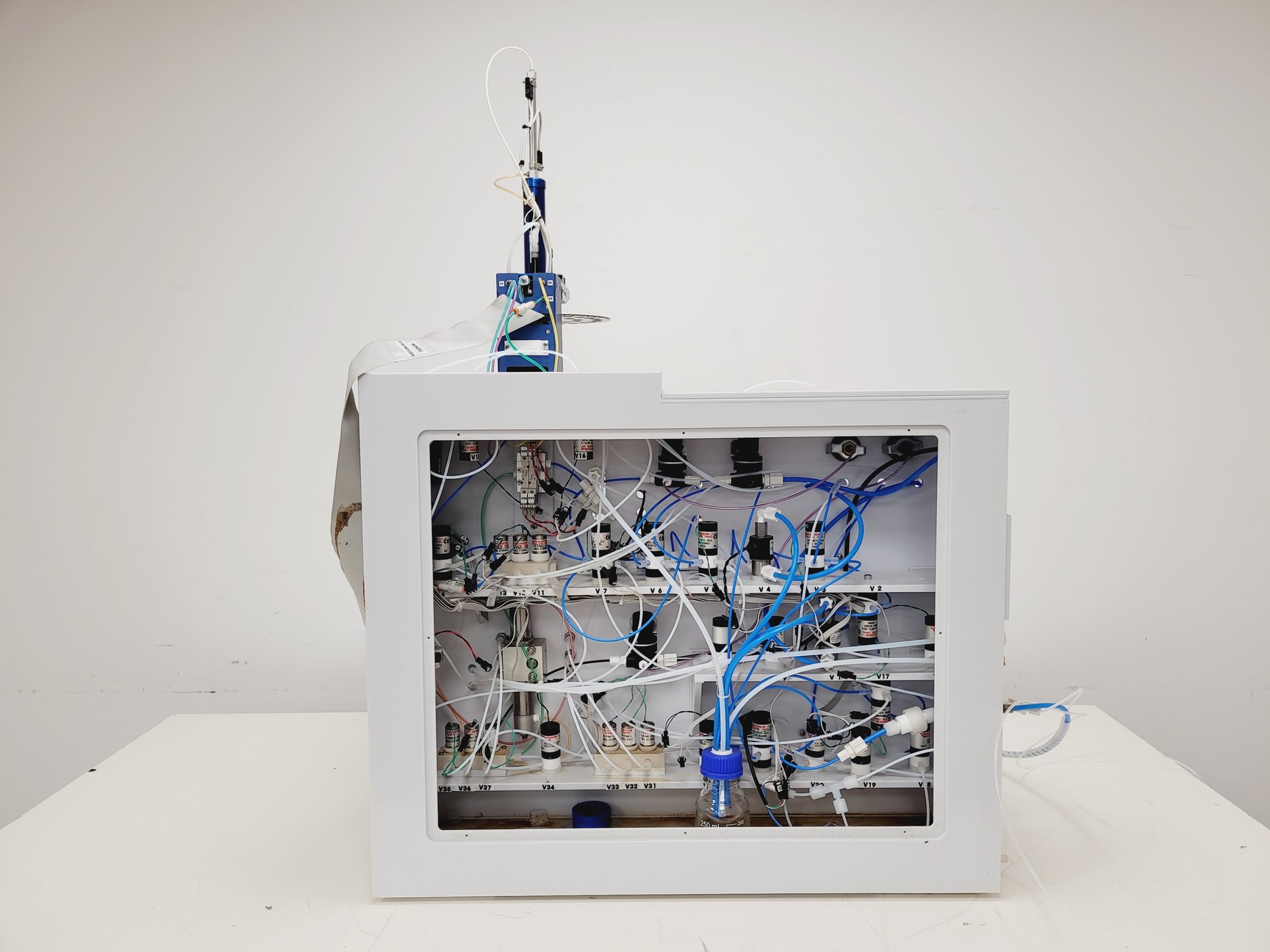 Image of CS Bio Peptide Synthesizer Division System  Model - CS336X with Software Lab