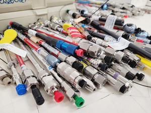Thumbnail image of Large Lot of HPLC Columns - Waters, Agilent, Shandon, HiChrom, Whatman Lab
