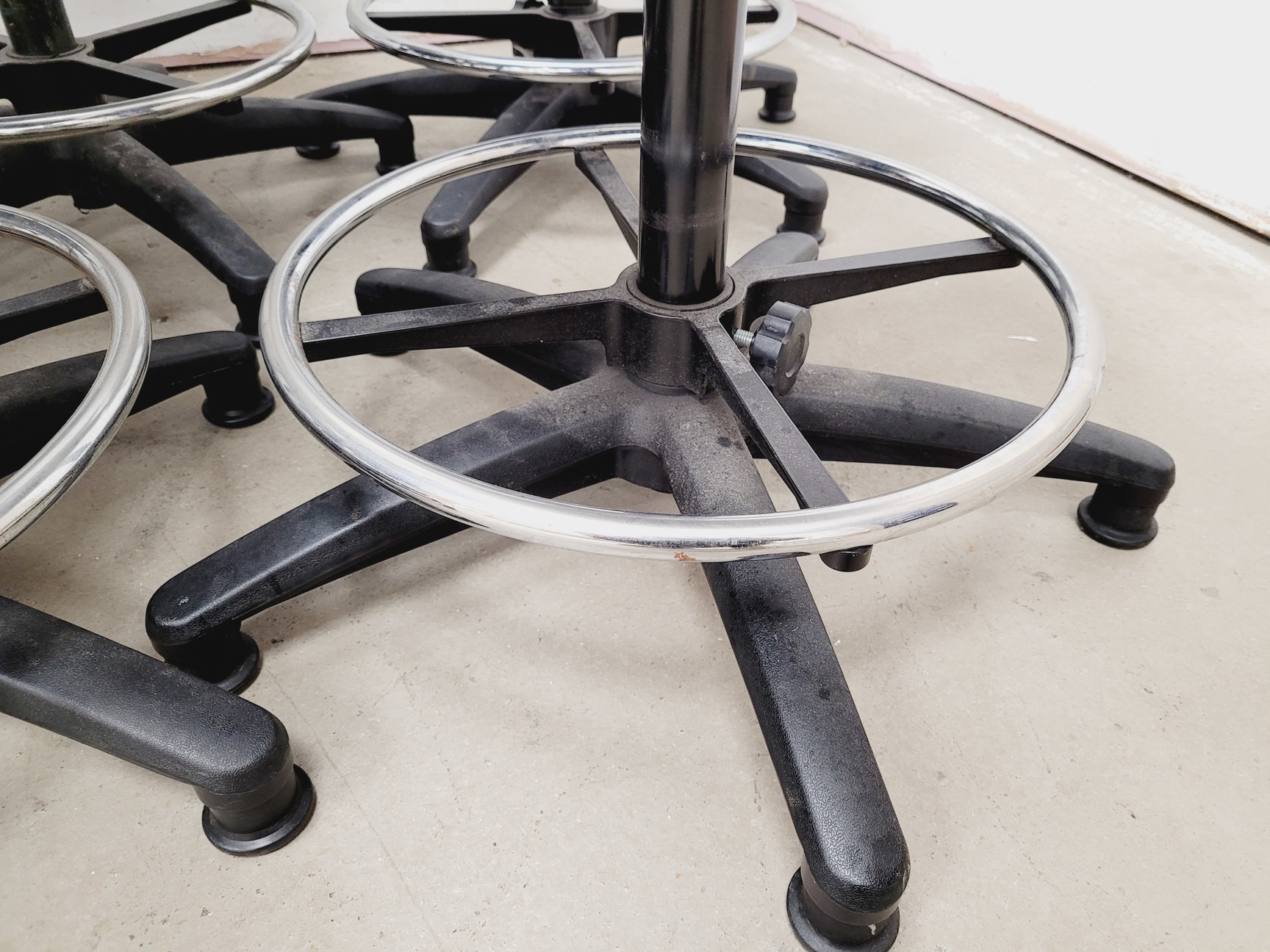 Image of Set of 10 Laboratory/Office Stools/Chairs - Height Adjustable - Black