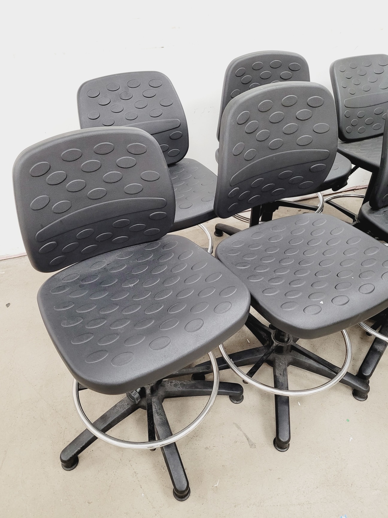 Image of Set of 10 Laboratory/Office Stools/Chairs - Black - Height Adjustable