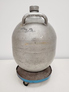 Thumbnail image of Union Carbide Liquefied Gas Container Liquid Nitrogen Dispensing Dewar Lab