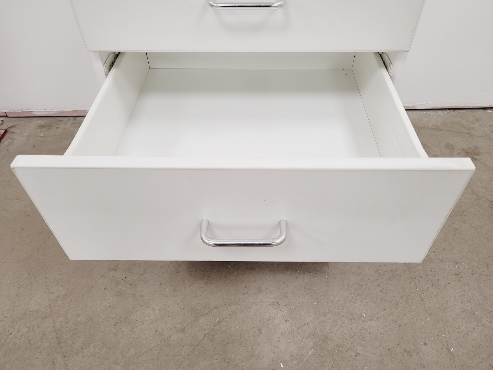 Image of 4 x White Laboratory Cupboards/Cabinets & Drawers Lab