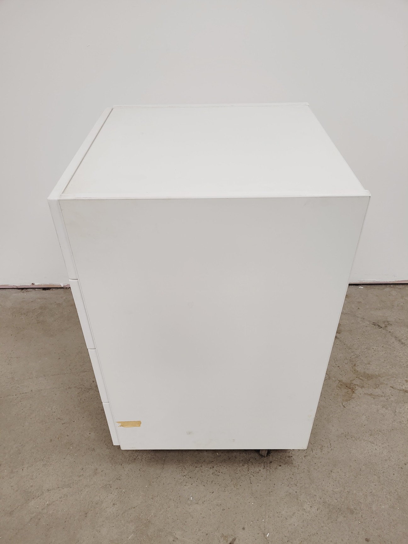Image of 4 x White Laboratory Cupboards/Cabinets & Drawers Lab