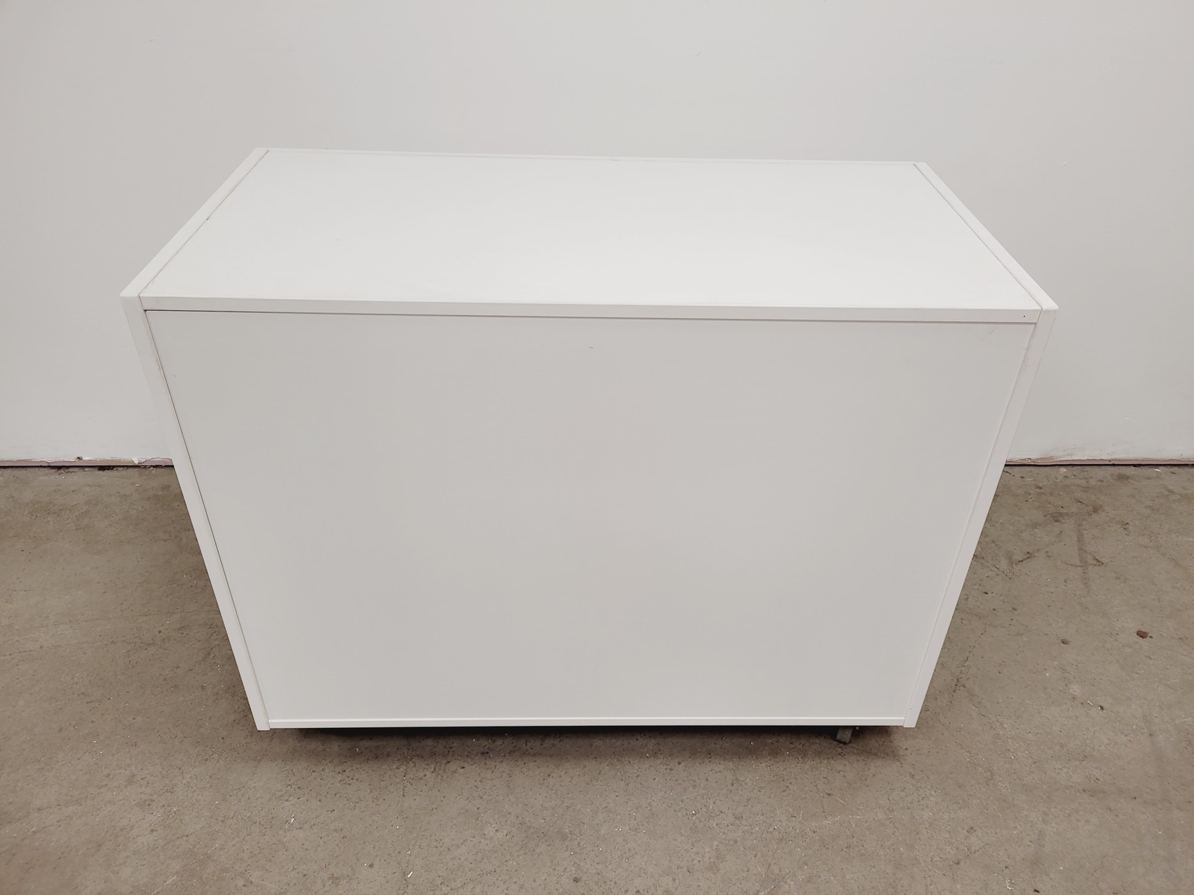 Image of 4 x White Laboratory Cupboards/Cabinets & Drawers Lab