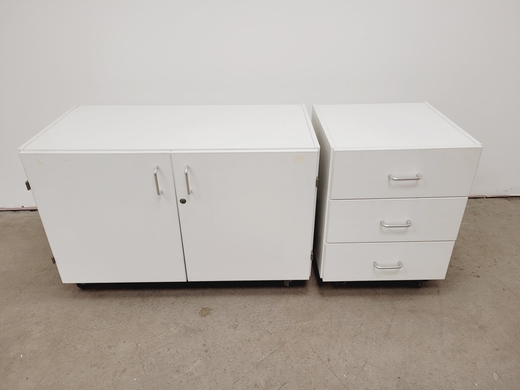 Image of White Laboratory Cupboard/Cabinet & Chest of Drawers Set Lab