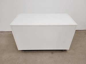Thumbnail image of White Laboratory Cupboard/Cabinet & Chest of Drawers Set Lab