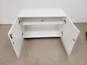 Thumbnail image of White Laboratory Cupboard/Cabinet & Chest of Drawers Set Lab