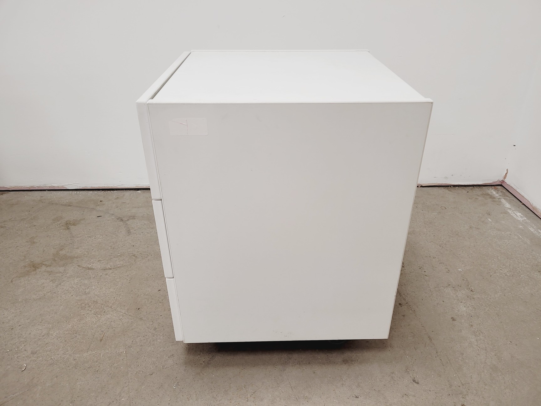 Image of White Laboratory Cupboard/Cabinet & Chest of Drawers Set Lab