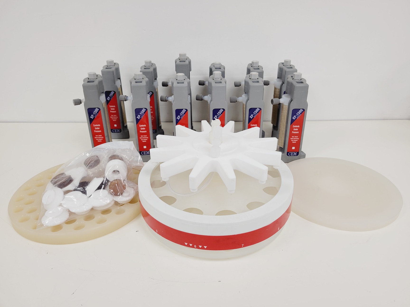 Image of CEM MarsX Microwave Digestion Oven  Model no. 907610 Lab