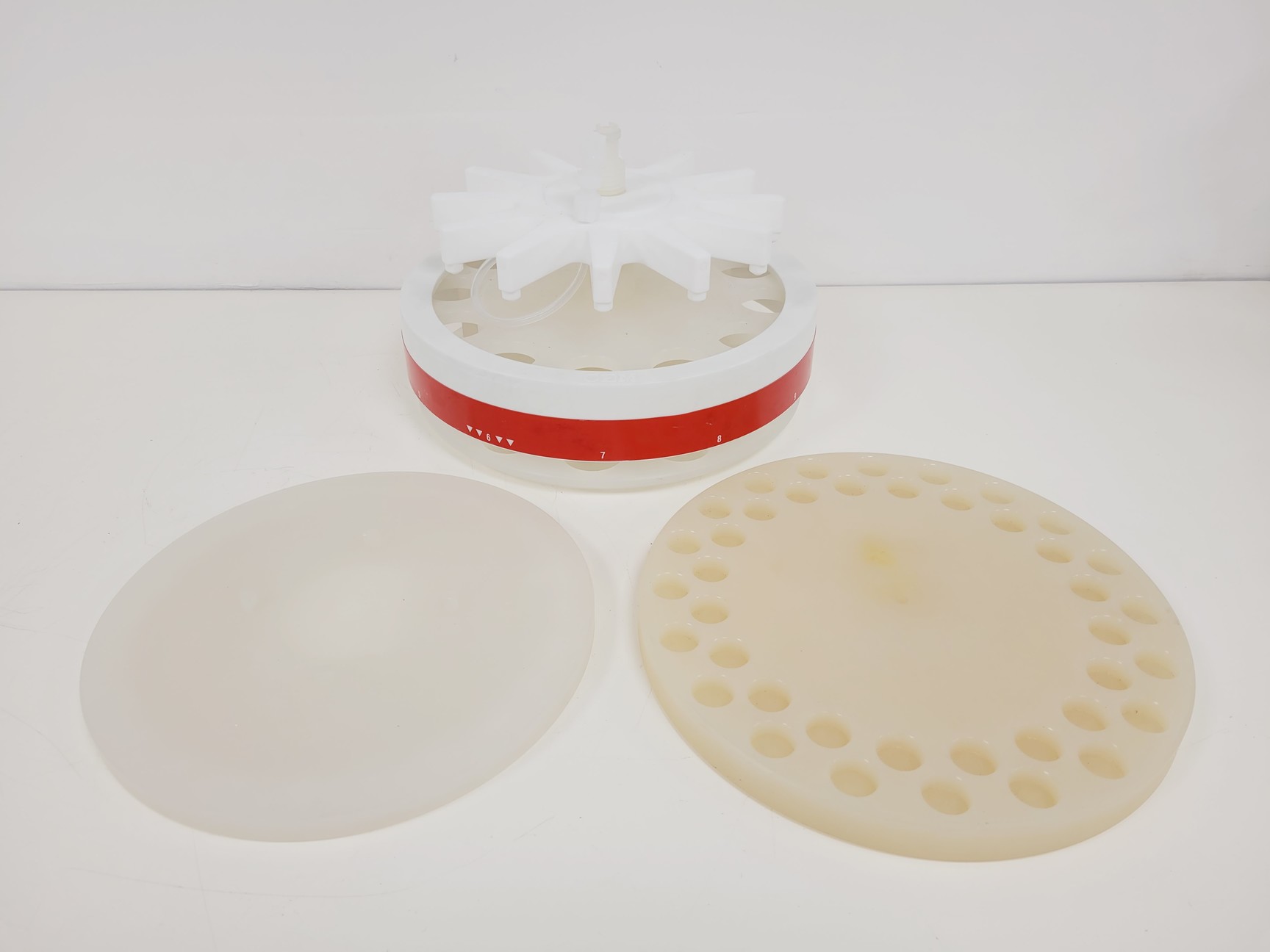 Image of CEM MarsX Microwave Digestion Oven  Model no. 907610 Lab
