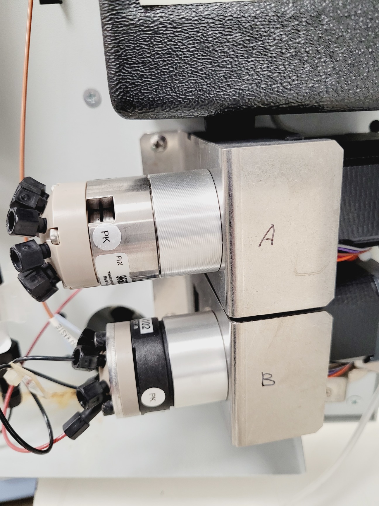 Image of Dionex Ion Chromatograpy System - DX-120,  AS40-1 with Software & Accessories 