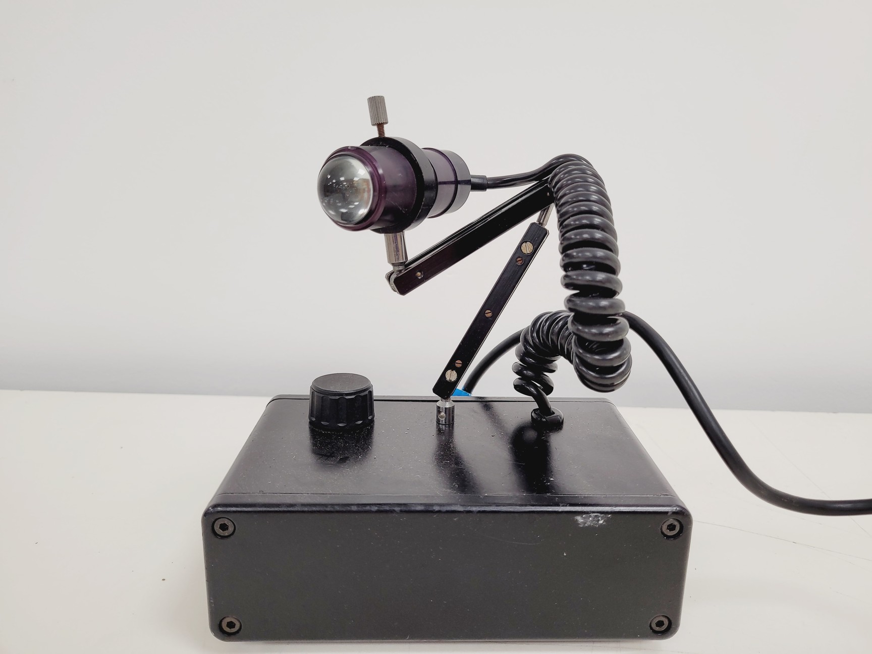 Image of 57 x Microscope Lamps/Light Sources Lab