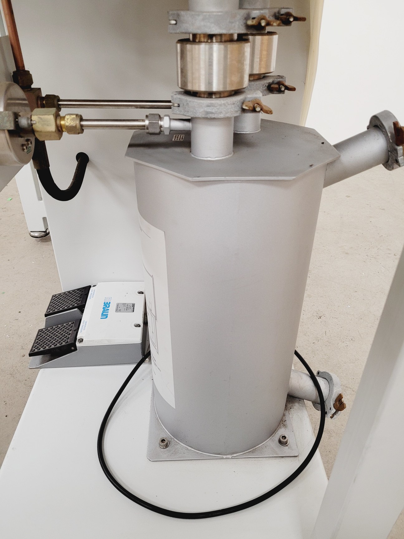 Image of MBraun Labmaster 130 Laboratory Glove Box Lab