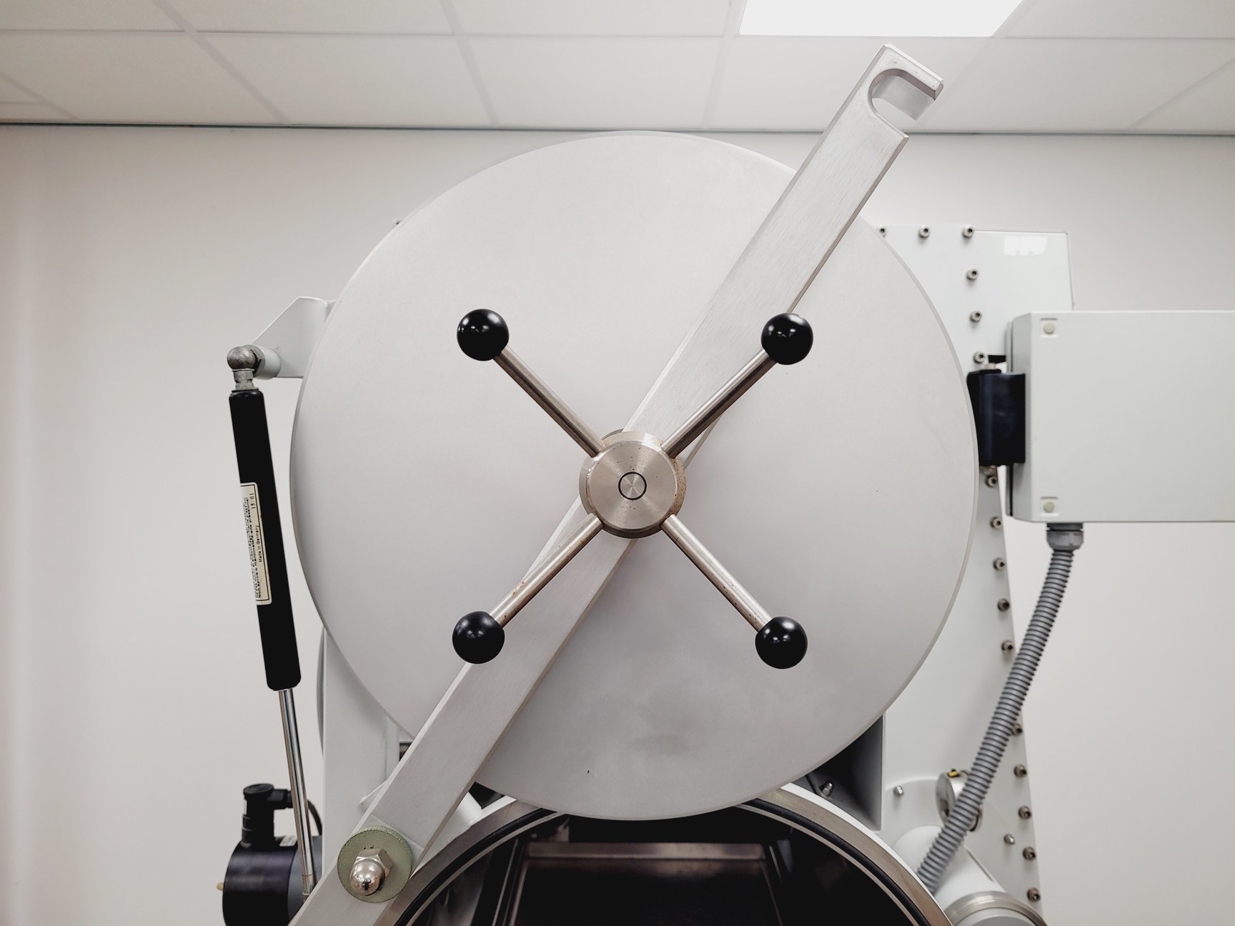 Image of MBraun Labmaster 130 Laboratory Glove Box Lab