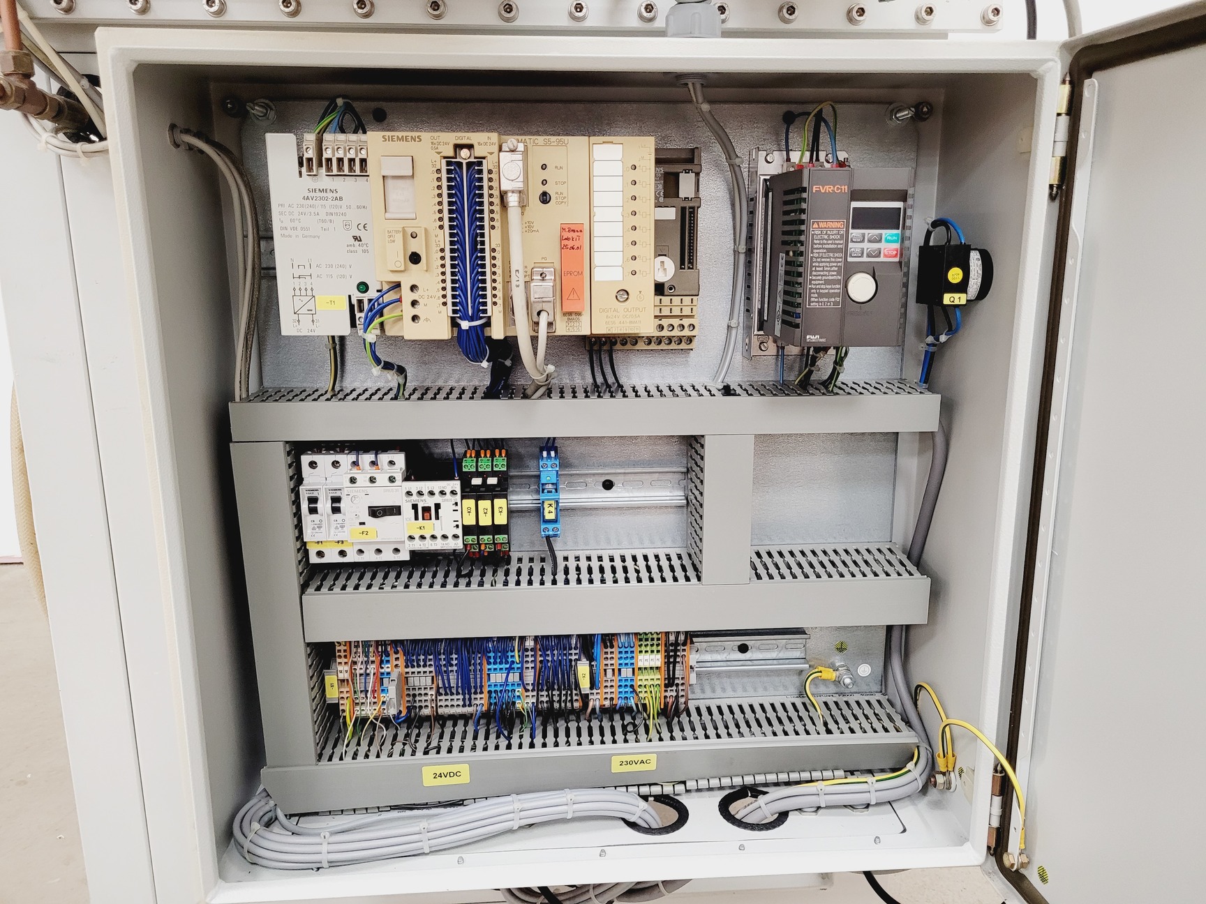 Image of MBraun Labmaster 130 Laboratory Glove Box Lab