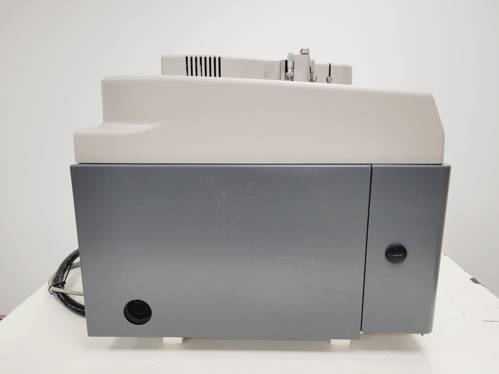 Image of Beckman Coulter MoFlo Astrios EQ Cell Sorter System with Class 2 Cabinet Lab