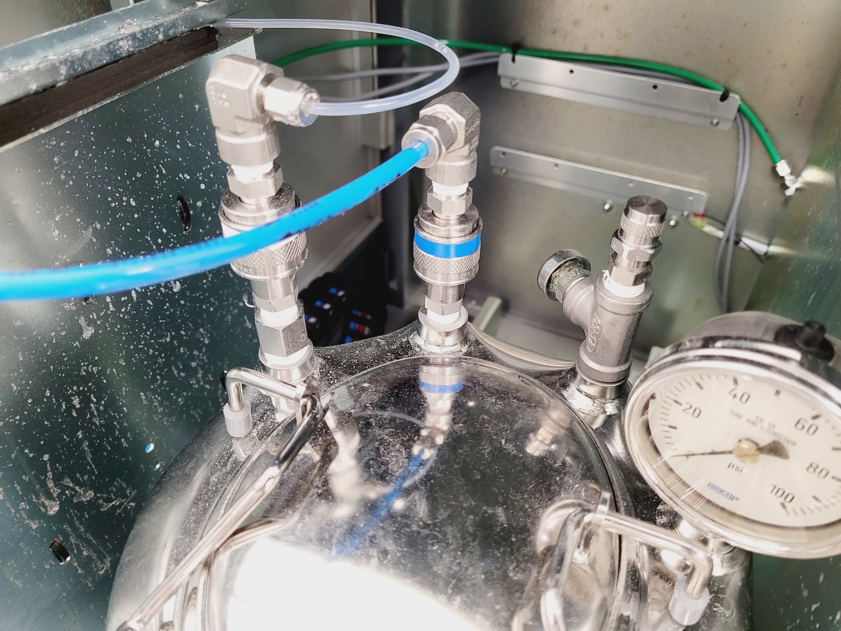 Image of Beckman Coulter MoFlo Astrios EQ Cell Sorter System with Class 2 Cabinet Lab