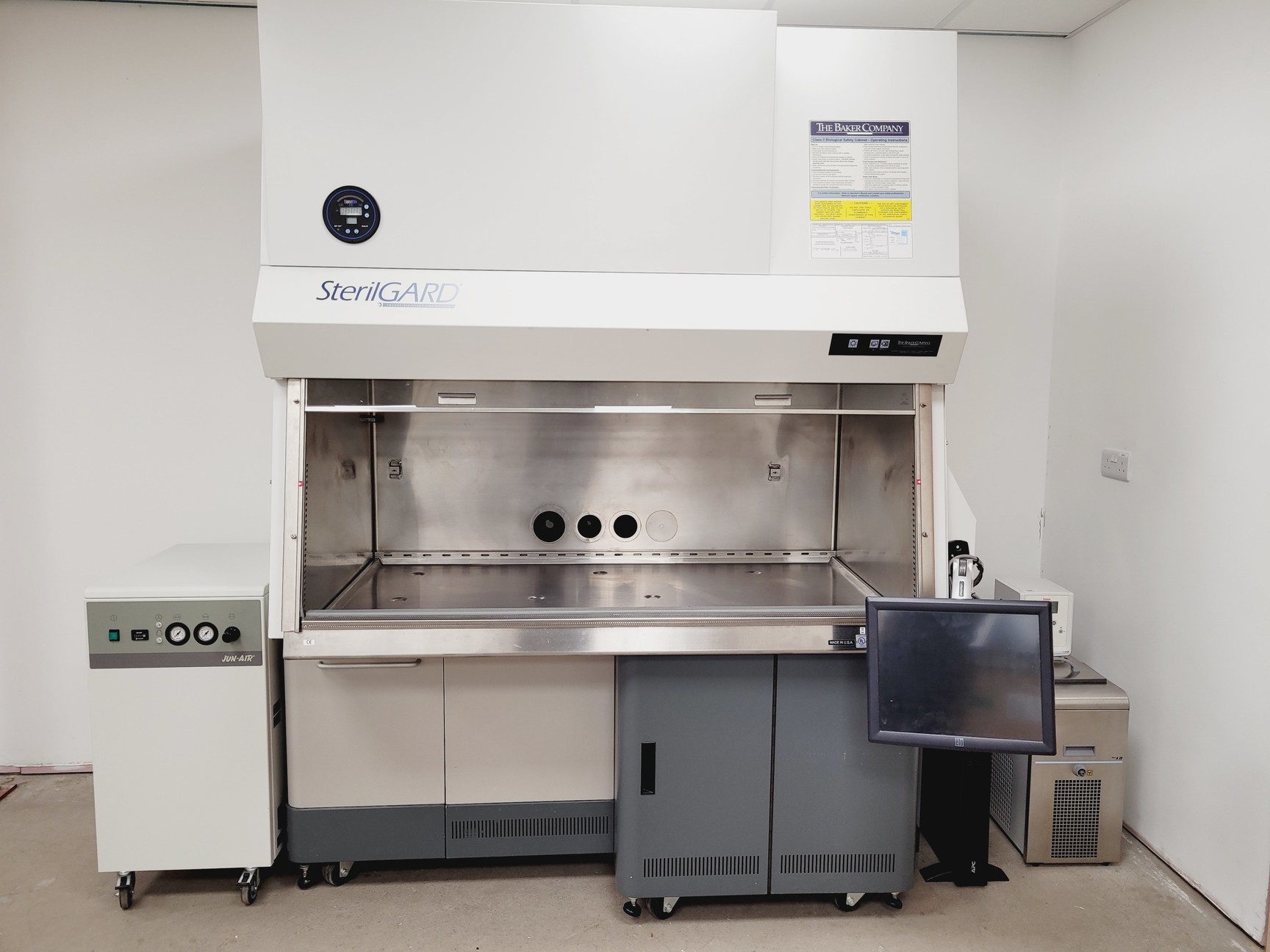 Image of Beckman Coulter MoFlo Astrios EQ Cell Sorter System with Class 2 Cabinet Lab