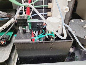 Thumbnail image of Beckman Coulter MoFlo Astrios EQ Cell Sorter System with Class 2 Cabinet Lab