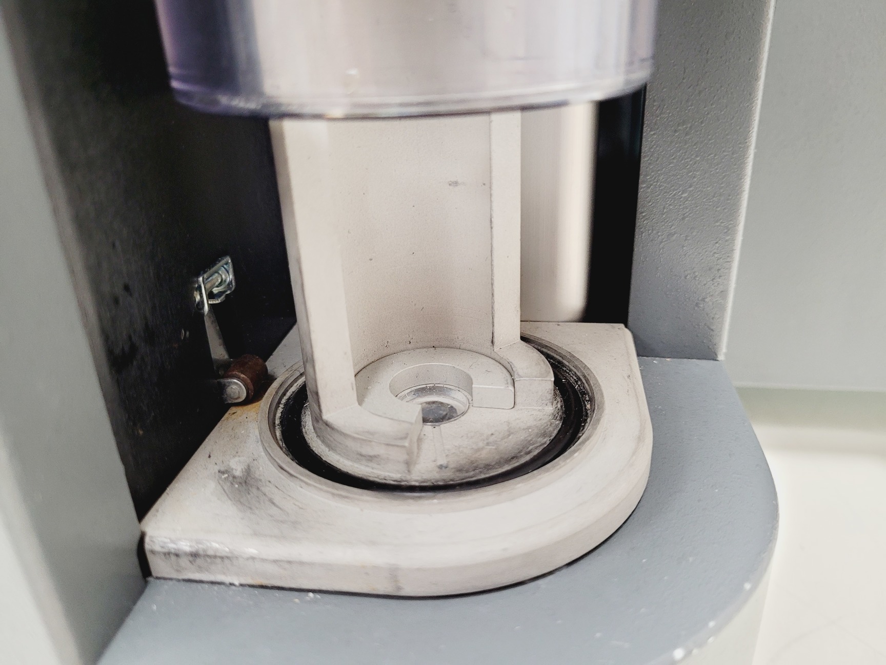 Image of Beckman Coulter MoFlo Astrios EQ Cell Sorter System with Class 2 Cabinet Lab