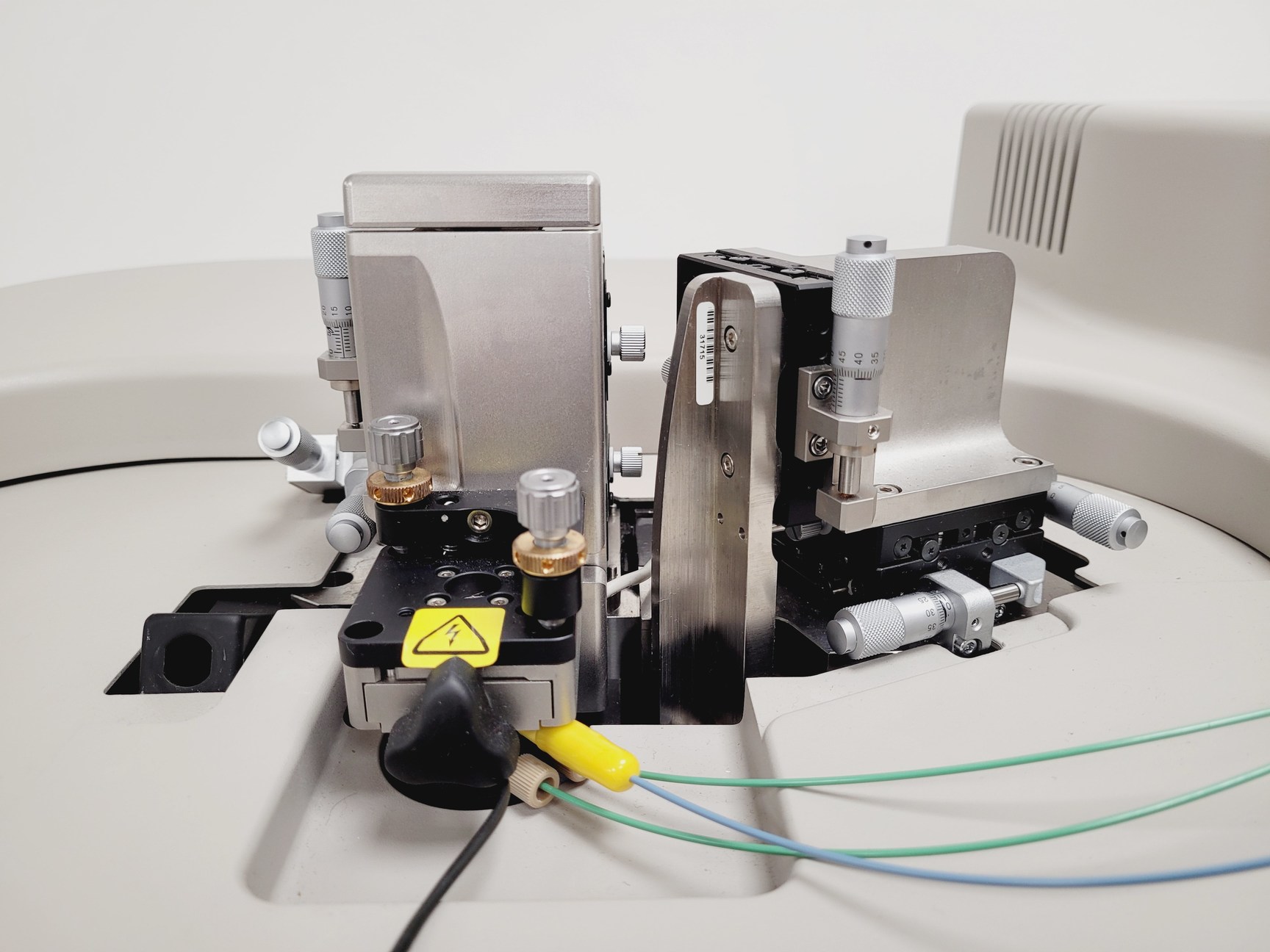 Image of Beckman Coulter MoFlo Astrios EQ Cell Sorter System with Class 2 Cabinet Lab