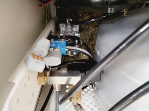 Thumbnail image of Beckman Coulter MoFlo Astrios EQ Cell Sorter System with Class 2 Cabinet Lab