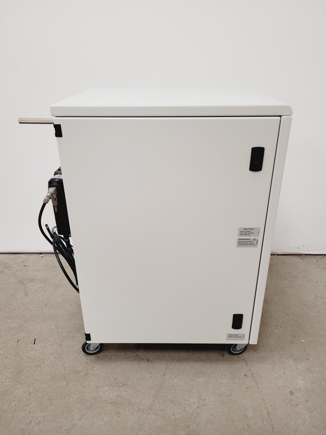 Image of Beckman Coulter MoFlo Astrios EQ Cell Sorter System with Class 2 Cabinet Lab