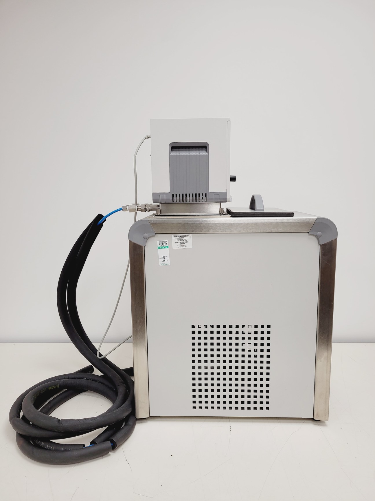 Image of Beckman Coulter MoFlo Astrios EQ Cell Sorter System with Class 2 Cabinet Lab