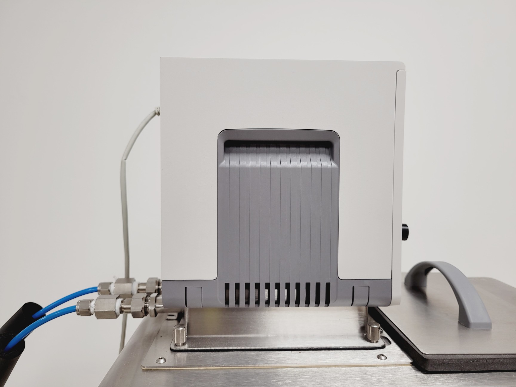 Image of Beckman Coulter MoFlo Astrios EQ Cell Sorter System with Class 2 Cabinet Lab