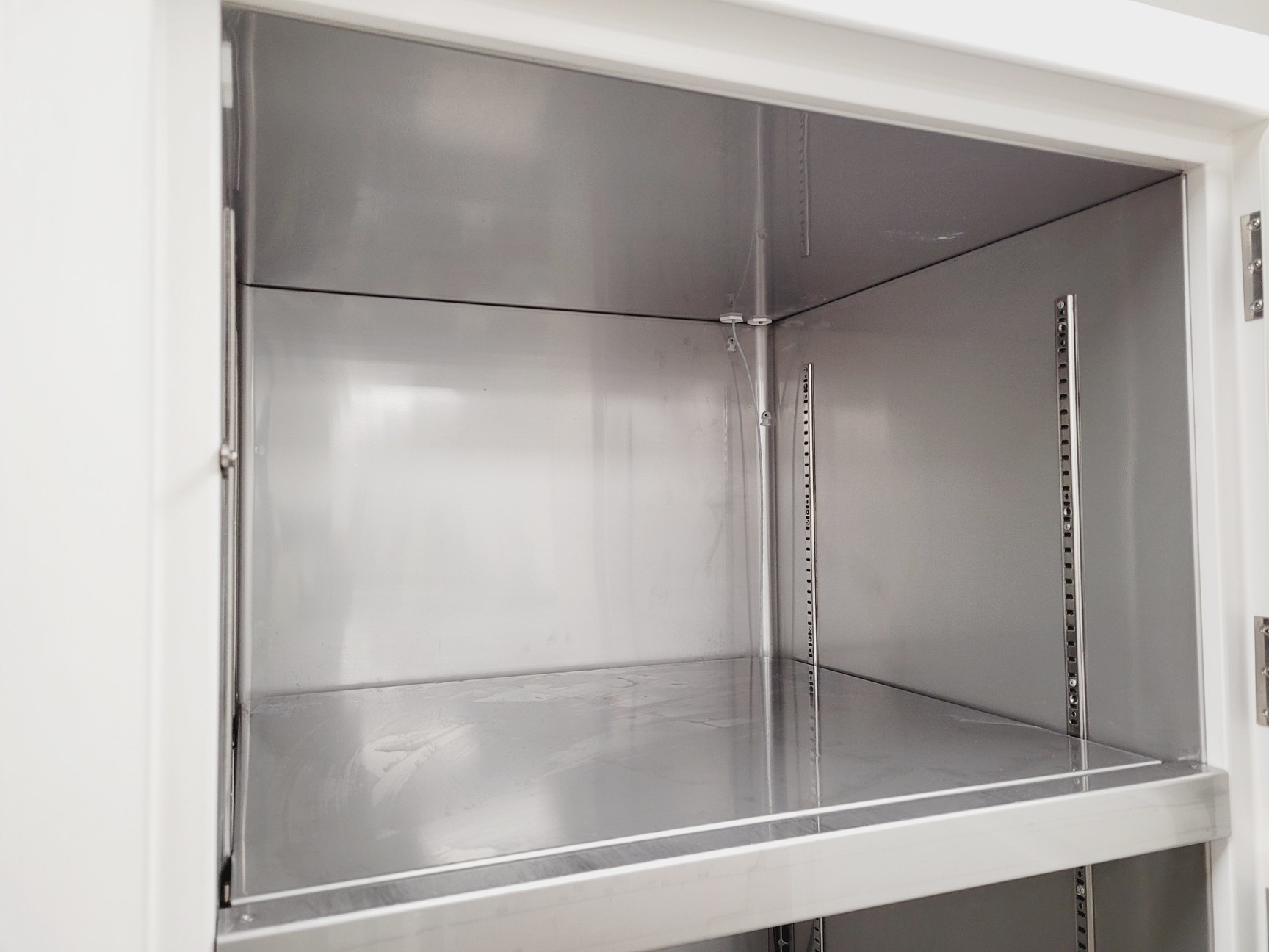 Image of New Brunswick  U535 -86 Ultra Low Temperature Freezer & CO2 Backup Unit Lab