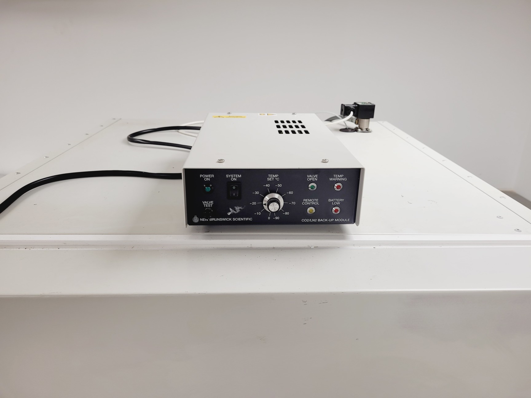 Image of New Brunswick  U535 -86 Ultra Low Temperature Freezer & CO2 Backup Unit Lab