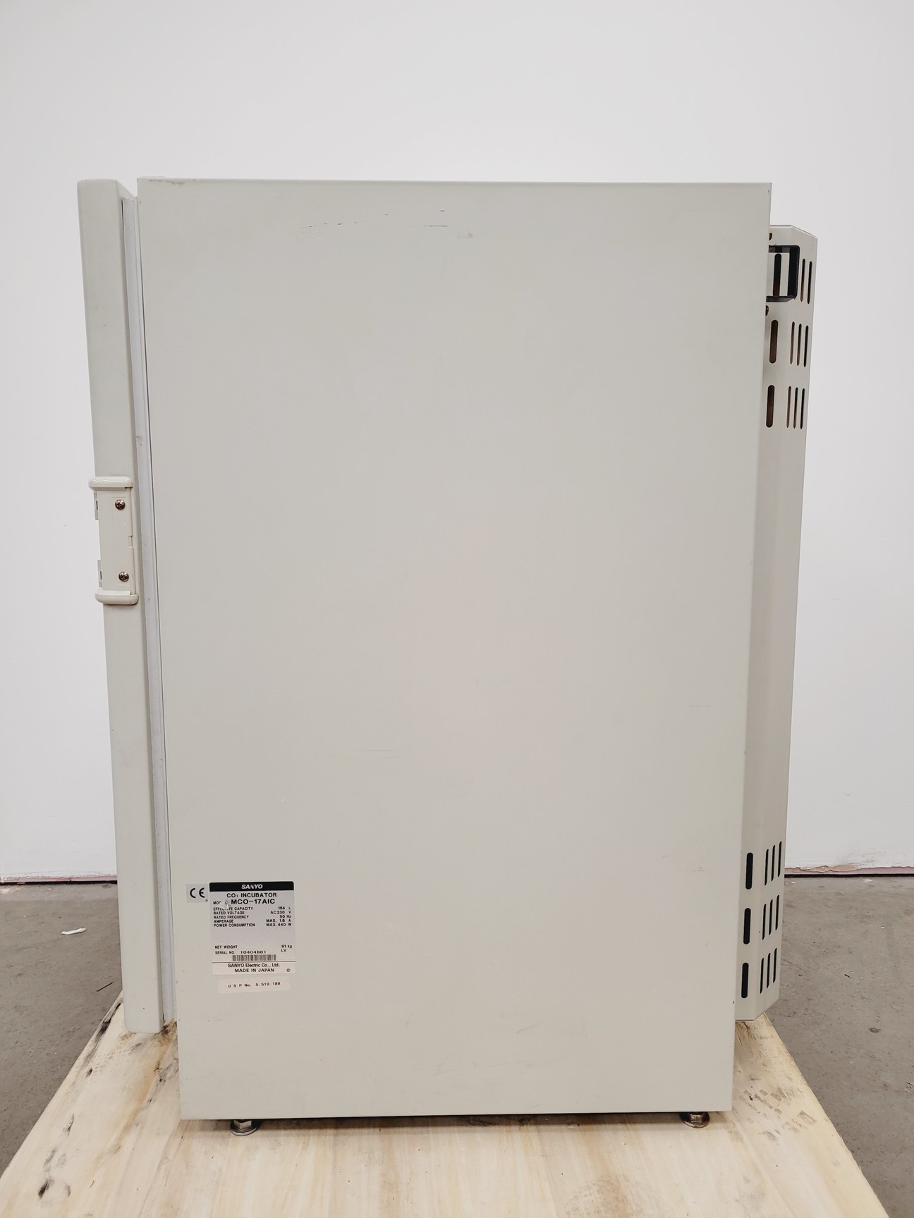 Image of Sanyo CO2 Laboratory Incubator  Model - MCO-17AIC Lab