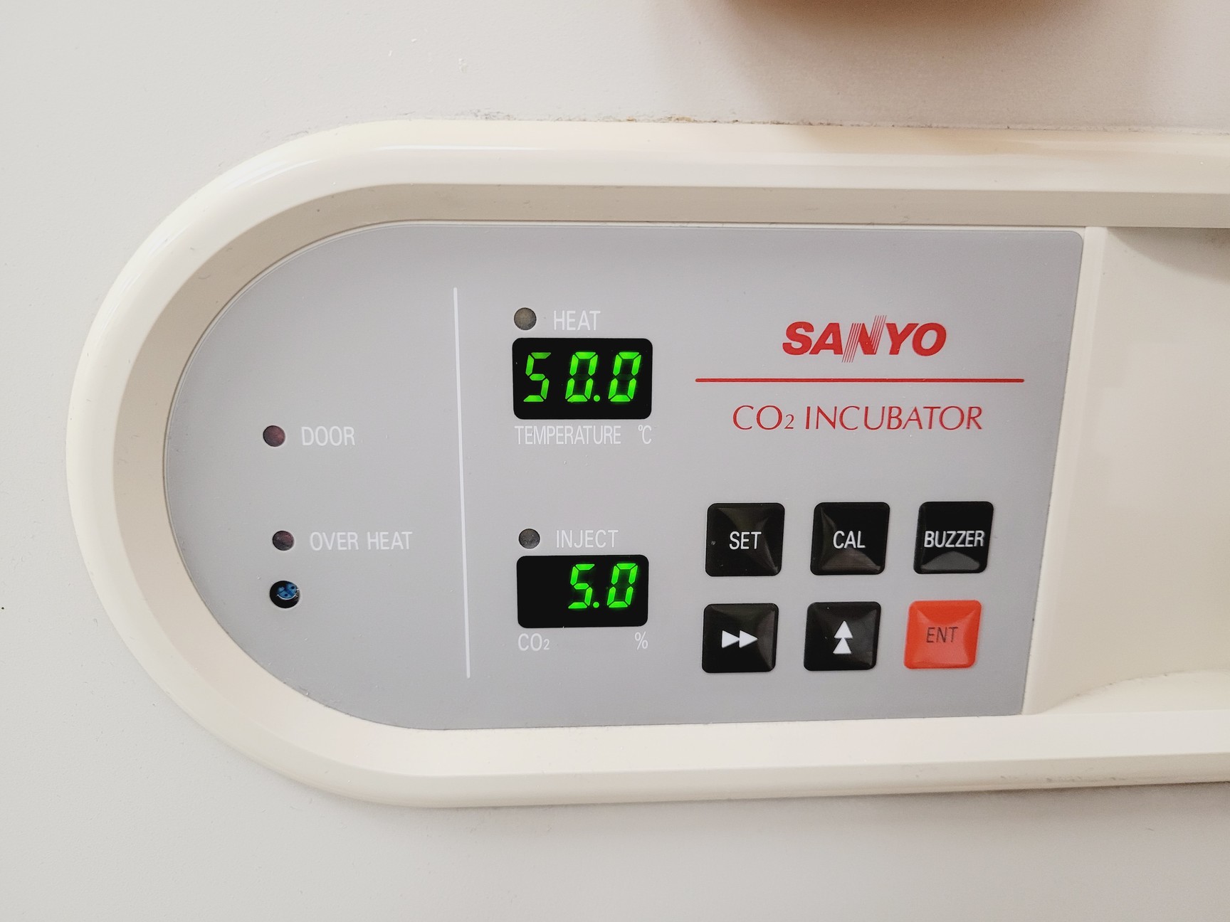 Image of Sanyo CO2 Laboratory Incubator  Model - MCO-17AIC Lab