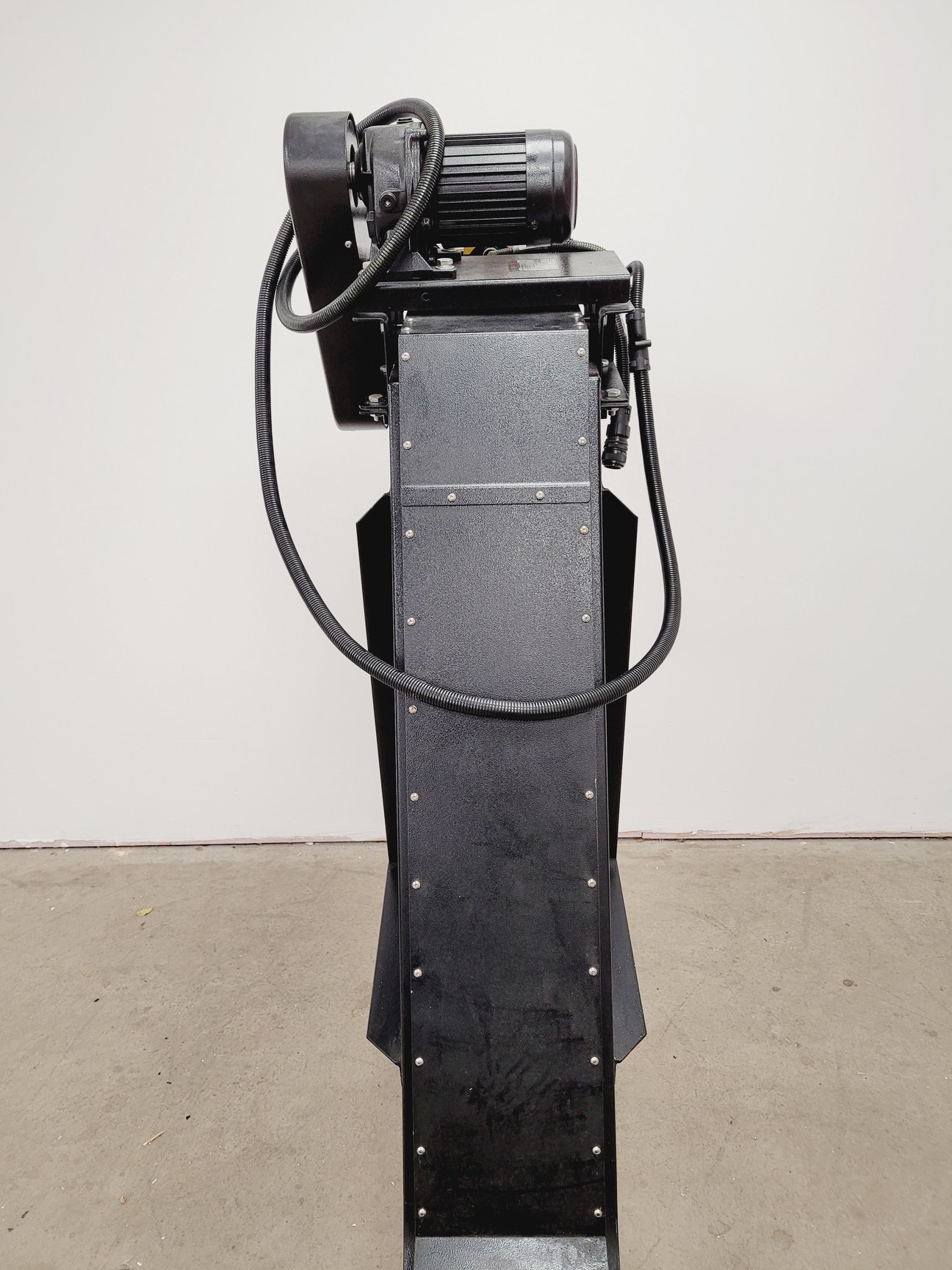 Image of Keyarrow Conveyor  Model - KAH-200 for Industrial Engineering Lathe System