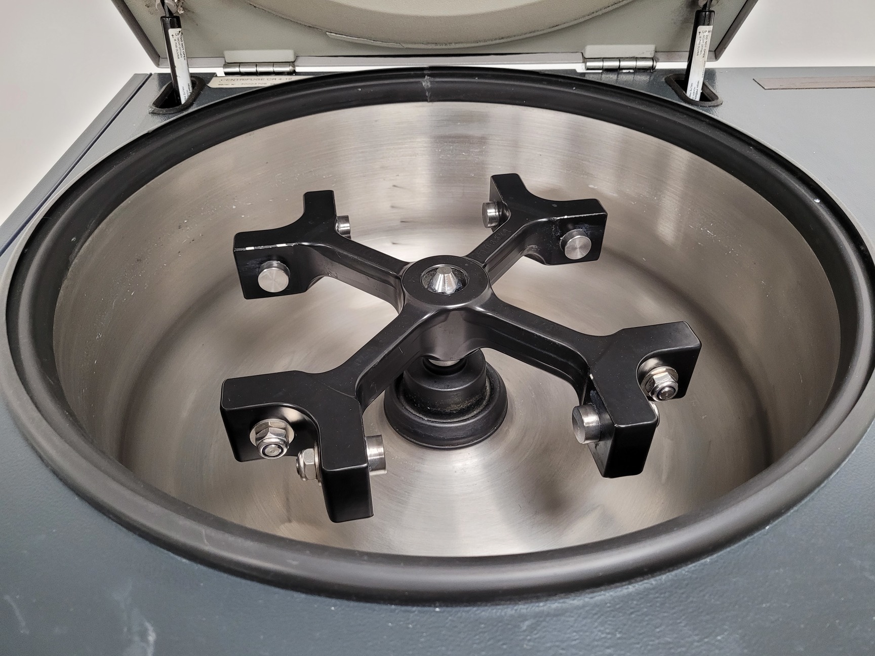 Image of Jouan Refrigerated Centrifuge  Model - CR412 with 4750RPM Rotor & Inserts Lab