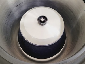 Thumbnail image of Beckman Centrifuge  Model - J2-21 with JA-10 10000rpm Rotor Lab