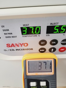 Thumbnail image of Sanyo O2/CO2 Laboratory Incubator  Model - MCO-5M Lab