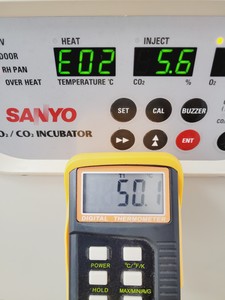 Thumbnail image of Sanyo O2/CO2 Laboratory Incubator  Model - MCO-5M Lab