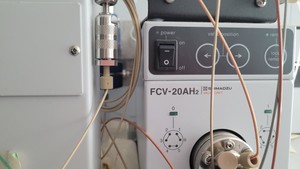 Thumbnail image of Shimadzu LCMS-2020 HPLC Mass Spectrometer System - LC-20AP, SIL-20AC, FCV-12AH 
