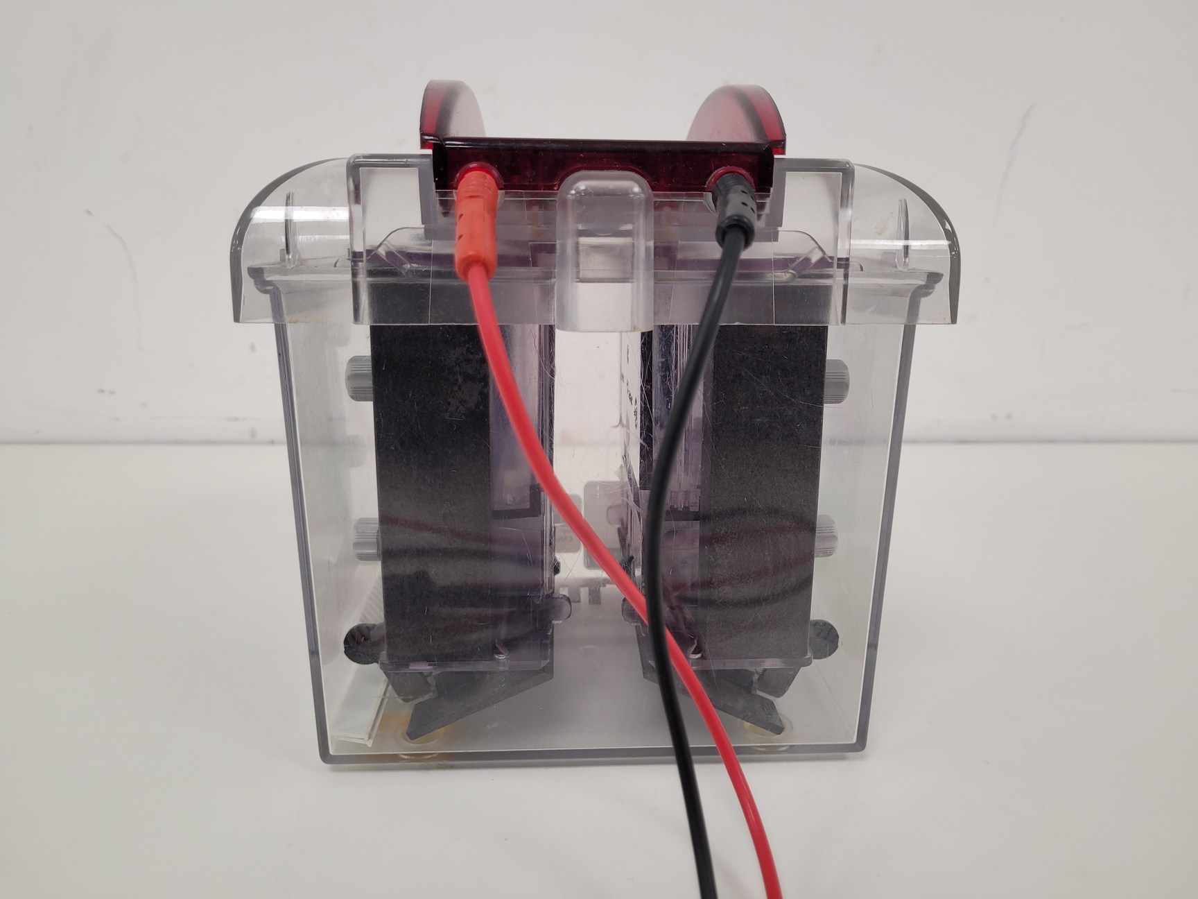 Image of Hoefer MiniVE Vertical Electrophoresis System with PS 2A200 PSU