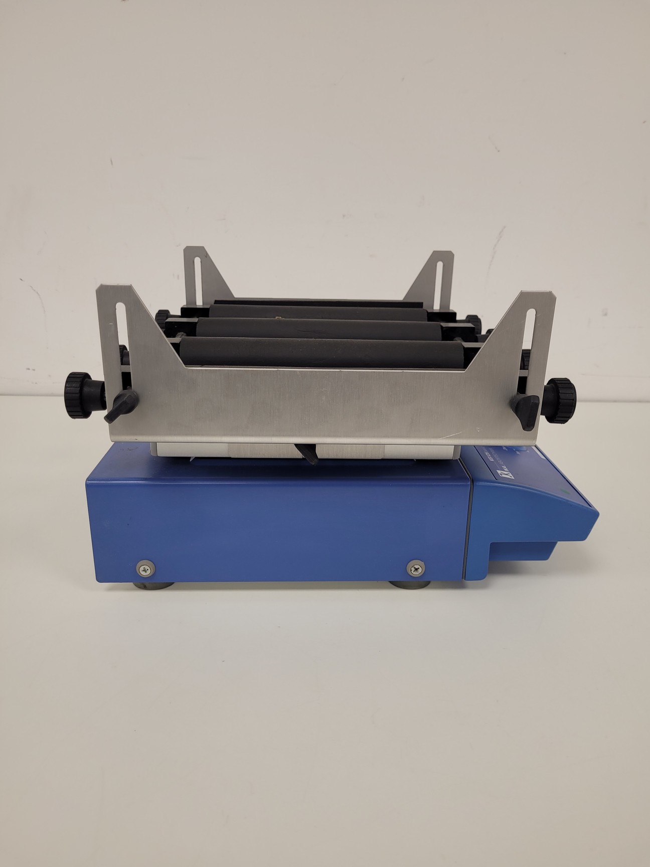 Image of IKA Labortechnik KS125 Basic Laboratory Benchtop Platform Shaker Lab