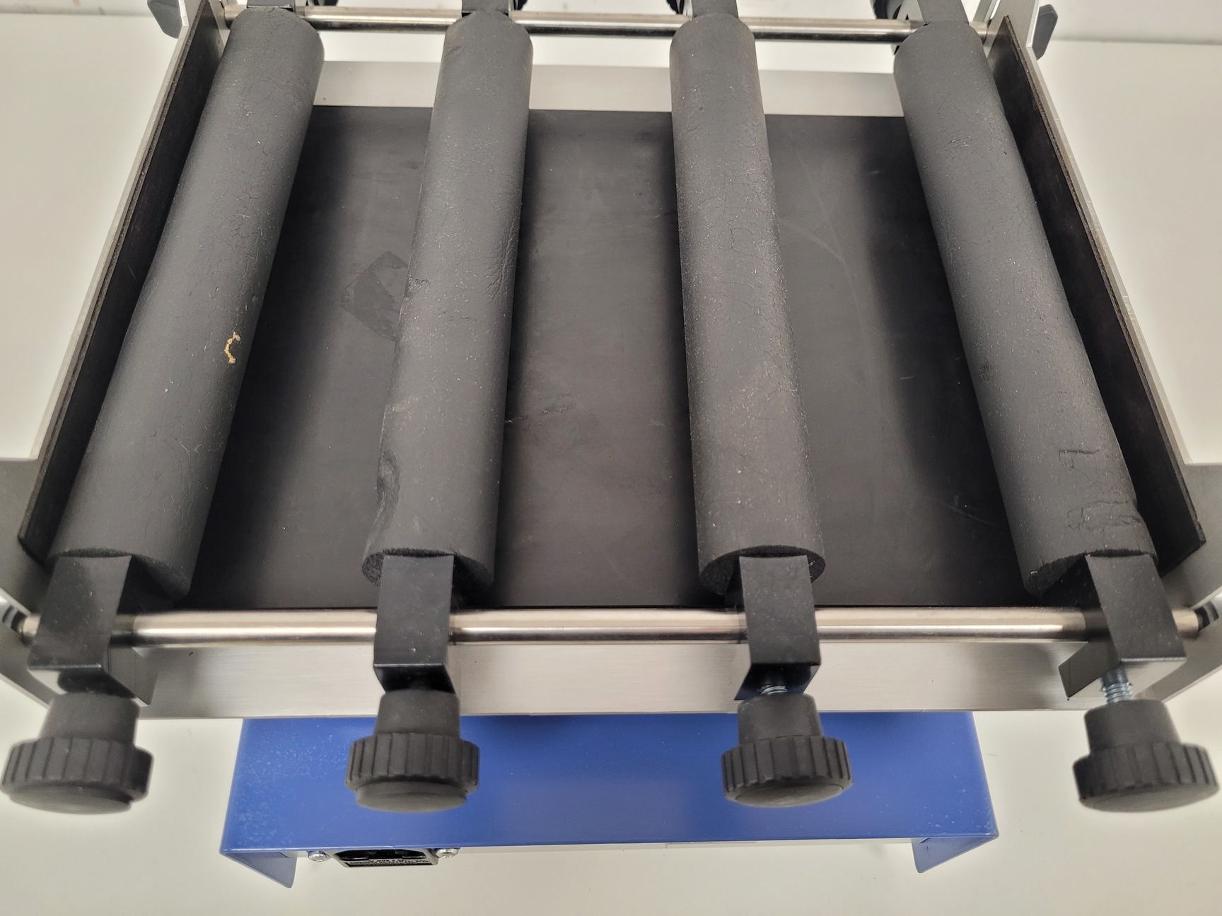 Image of IKA Labortechnik KS125 Basic Laboratory Benchtop Platform Shaker Lab