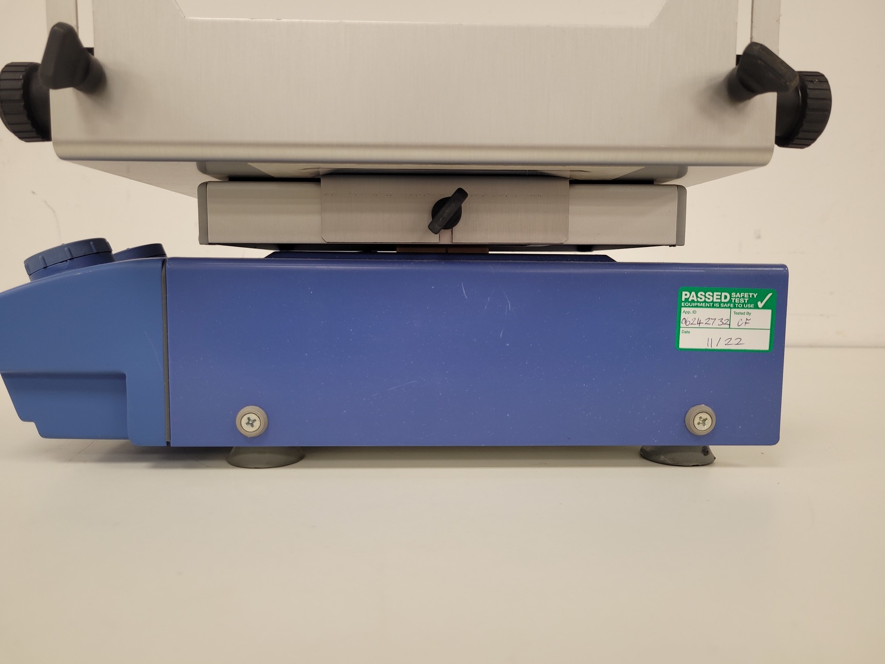 Image of IKA Labortechnik KS125 Basic Laboratory Benchtop Platform Shaker Lab