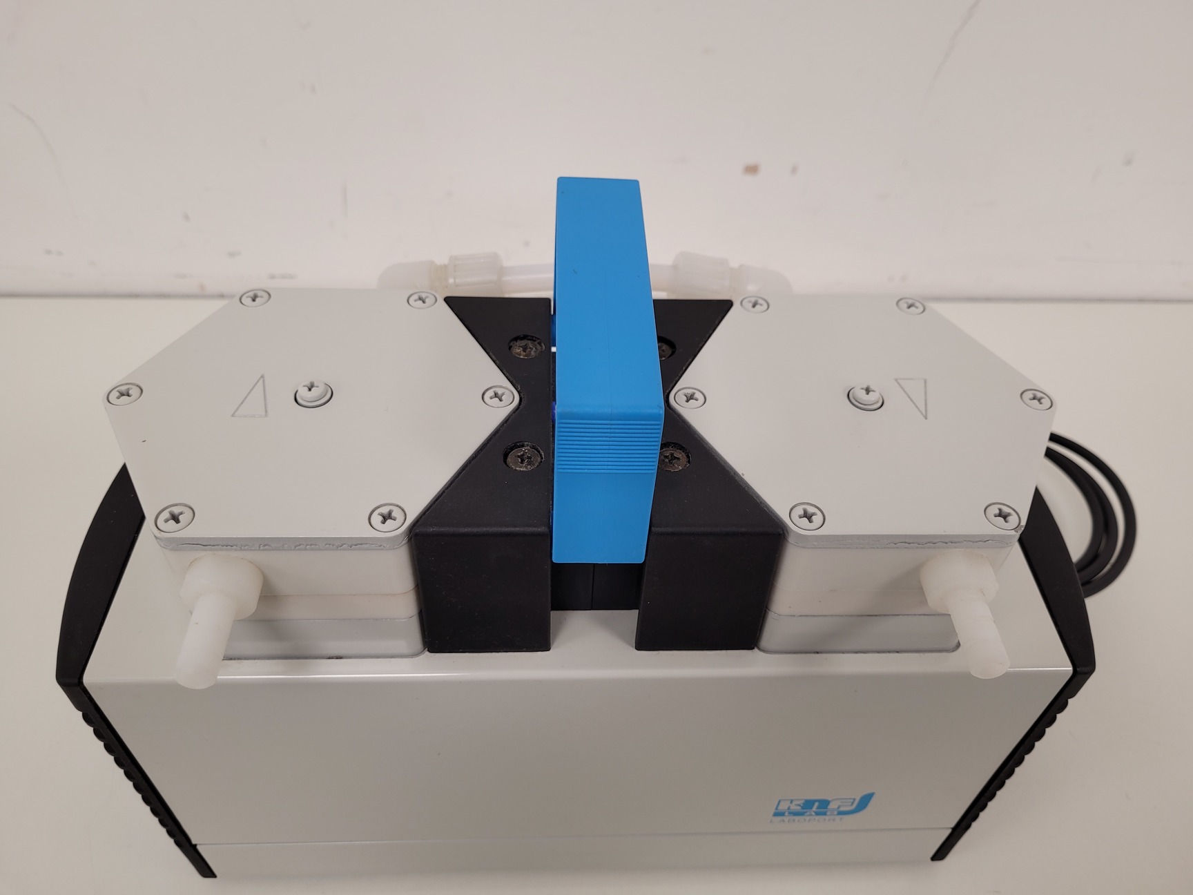 Image of KNF LAB LABOPORT Diaphragm Vacuum Pump  Type: PM20119-840.3 Lab