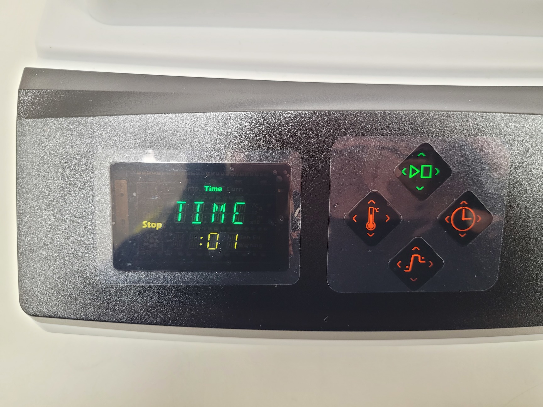 Image of Thermo Scientific Digital Shaking Drybath  Cat No 8888028 Lab